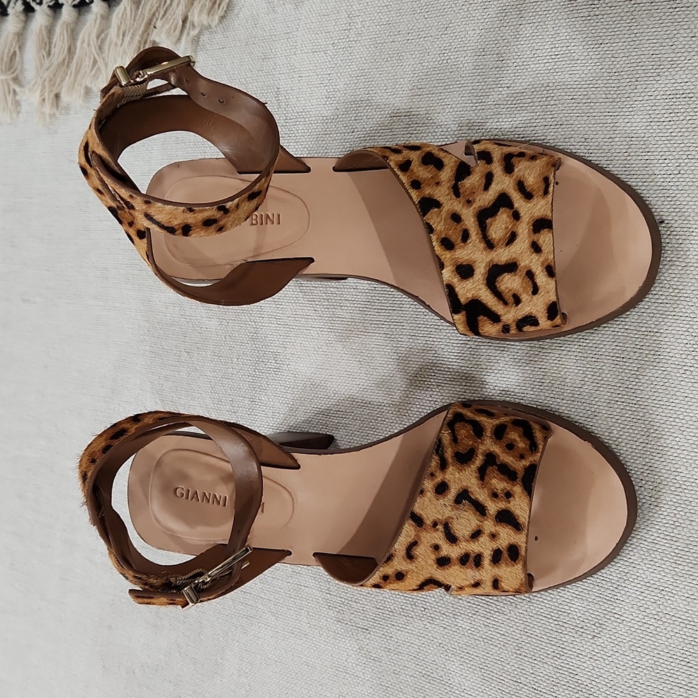 Gianni Bini leopard print sandals.
